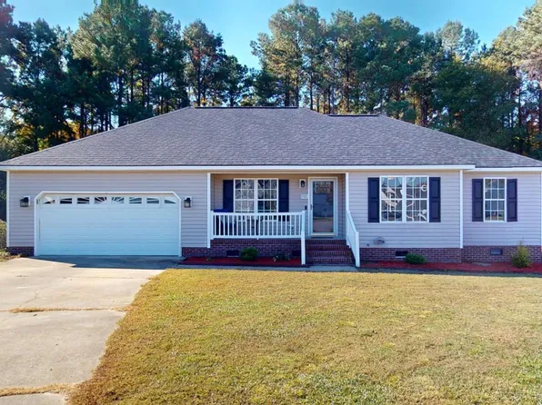 102 Newberry Court, Pikeville, NC 27863