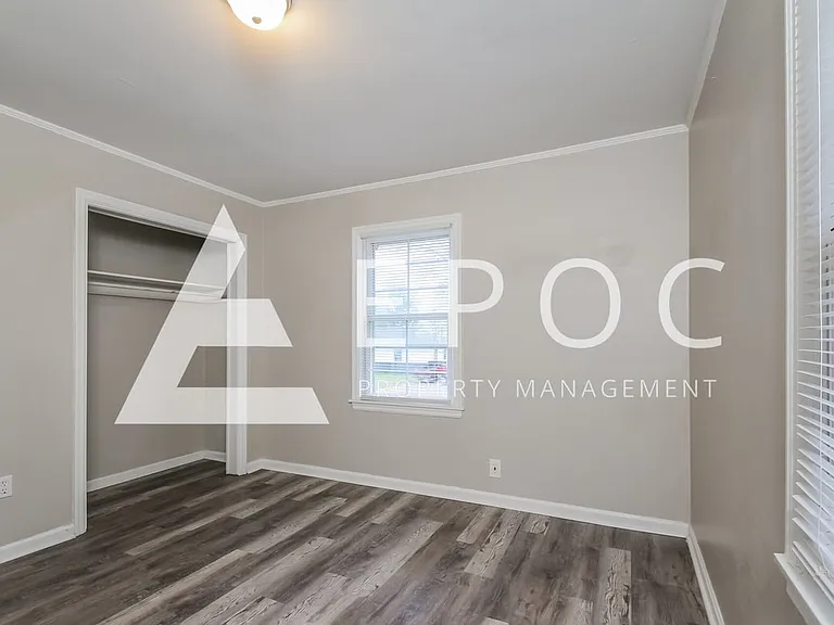 1252 N Braden Ave — Photo 4