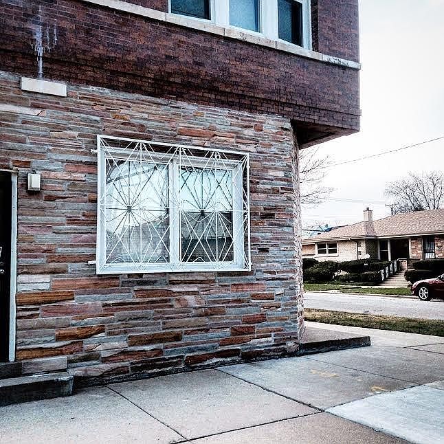 1st image of 8400 S Manistee Ave APT 1