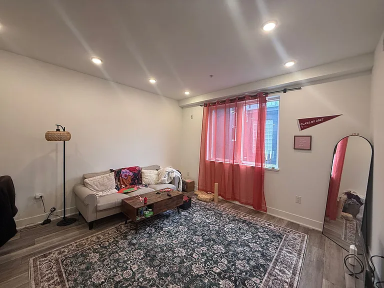 Modern New Luxury Temple Apartments — Photo 18