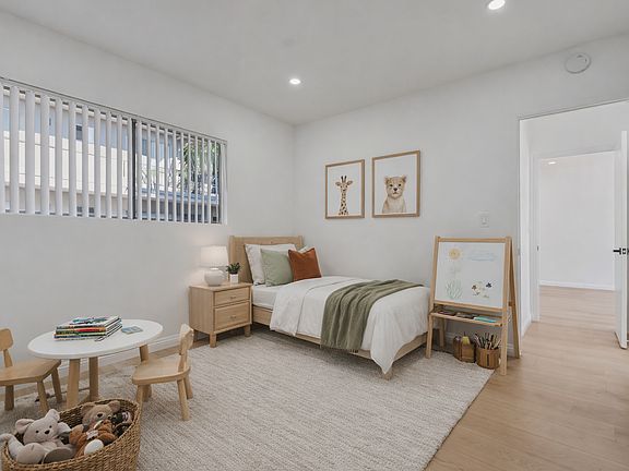 4th image of 3869 Tilden Ave APT 4