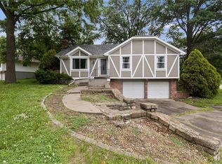 801 NE 113th St, Kansas City, MO 64155