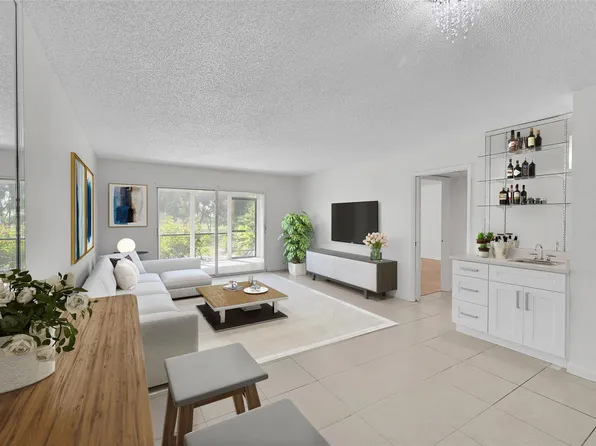 2202 S Cypress Bend Drive #104, Pompano Beach, FL 33069