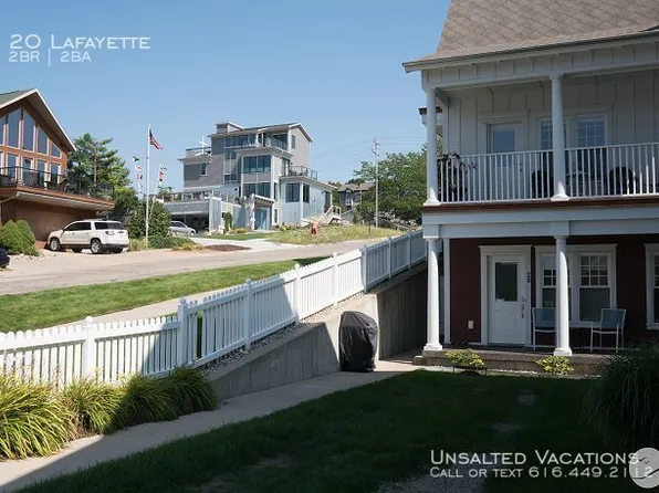 20 Lafayette Ave, Grand Haven, MI 49417