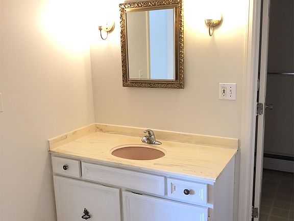 5th image of 27 N Jane Dr APT 8