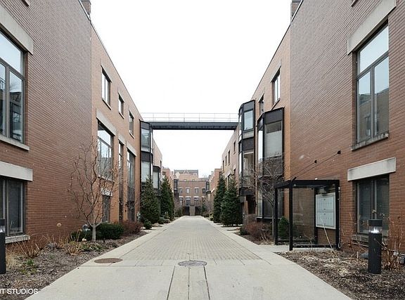 2nd image of 1439 N Cleveland Ave APT C