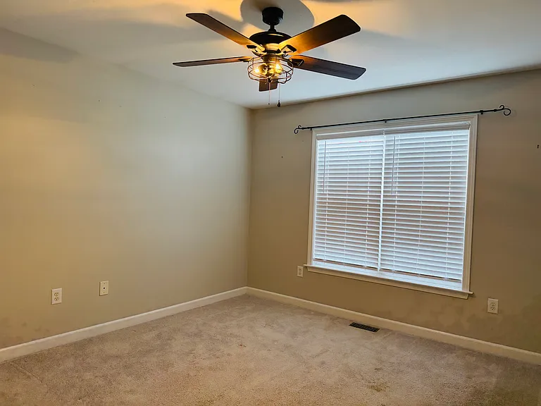 1684 SE Red Bird Cir — Photo 11