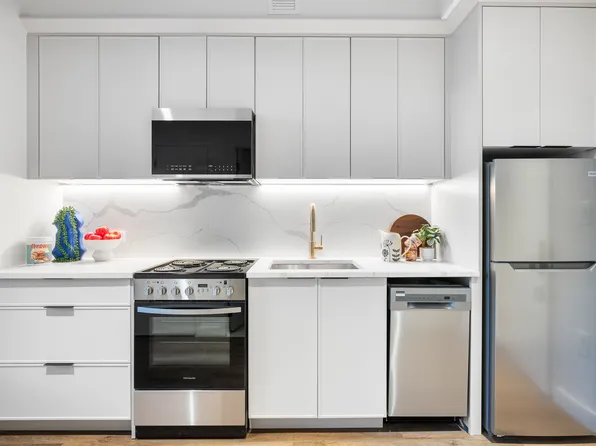 788 Willoughby Avenue 123 image 3 of 21