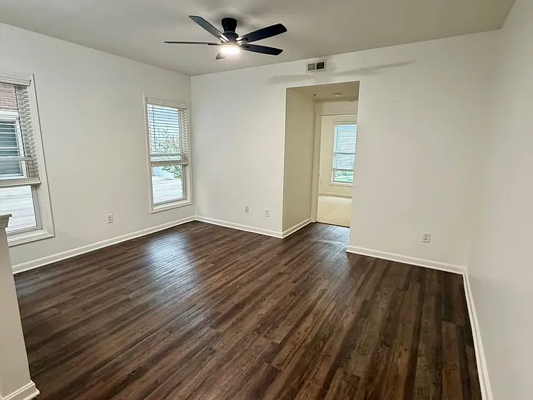 10639 Meeting St #204 — Photo 2