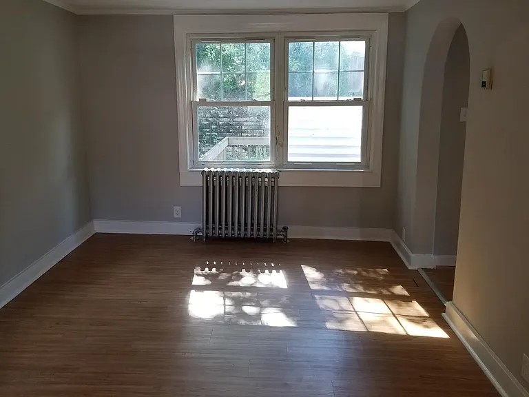 1336 Fallowfield Ave — Photo 5
