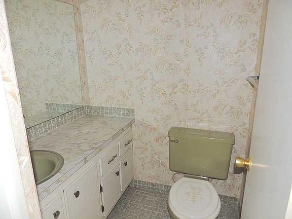 5th image of 4851 NW 21st Street #404