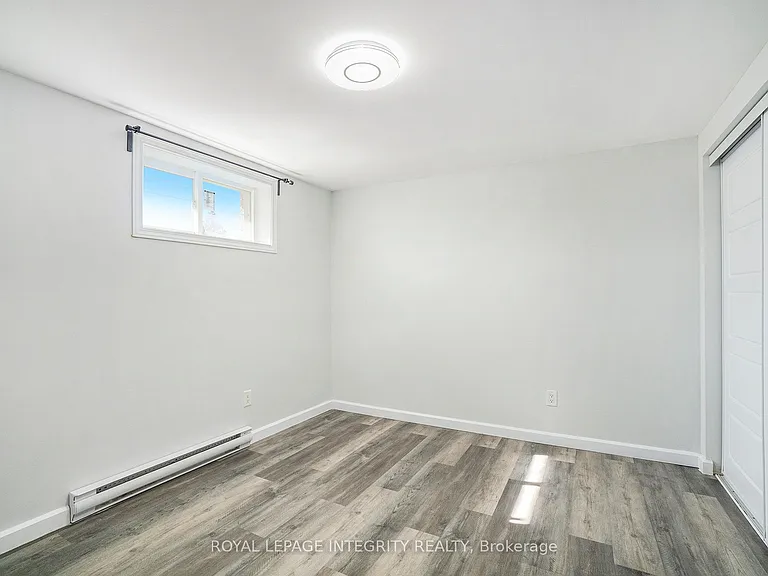 22 Dollard St #B — Photo 13