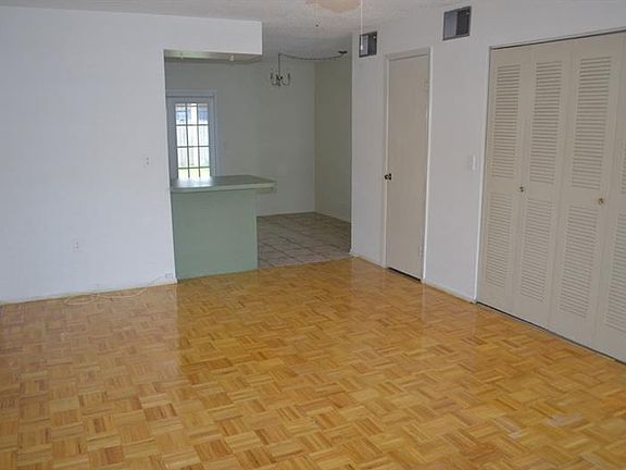 2nd image of 11812 Cypress Hill Cir