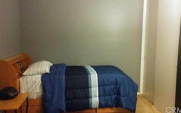 3rd image of 1348 N Tam O Shanter Dr