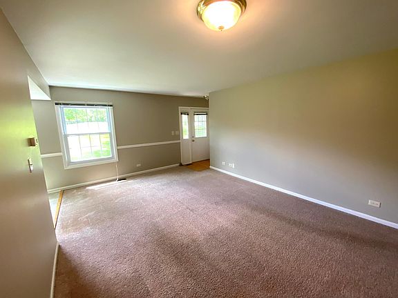 4th image of 414 Ashwood Ct #414
