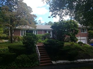 140 Rangeley Rd, Brookline, MA 02467