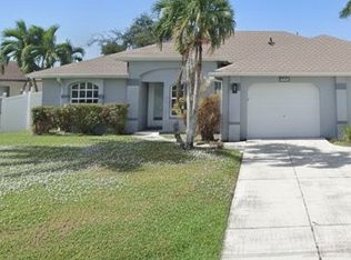 546 SE 5th Ave, Cape Coral, FL 33990