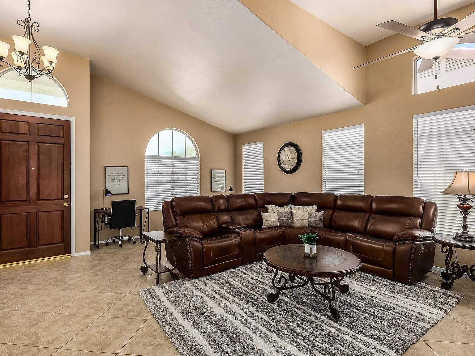 7269 W Robin Ln — Photo 3