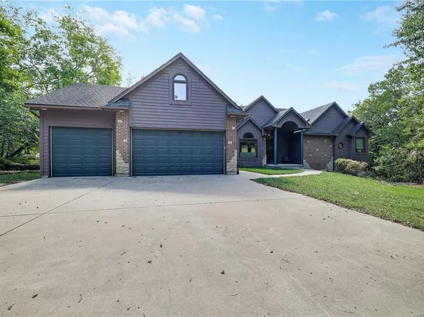 18201 E Hidden Valley Rd, Independence, MO 64057