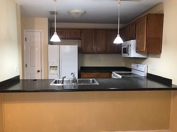 4th image of 4423 Stratfordshire Ct