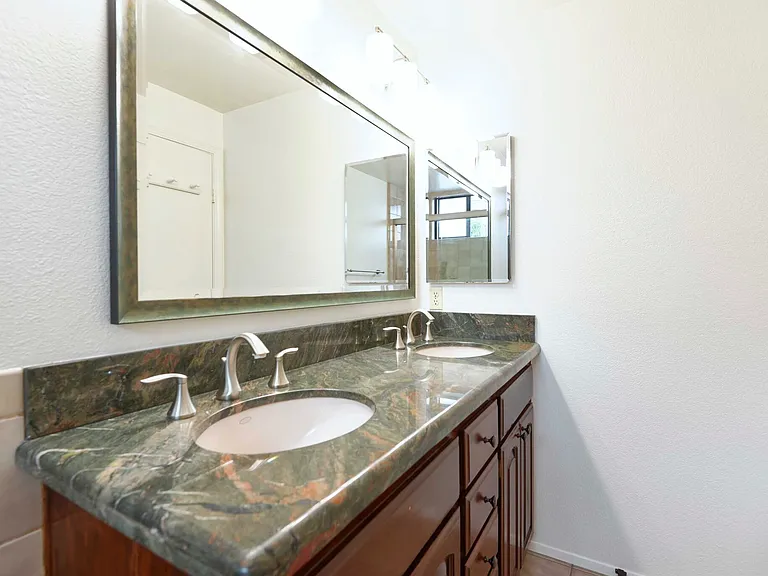3228 Emerson St — Photo 11