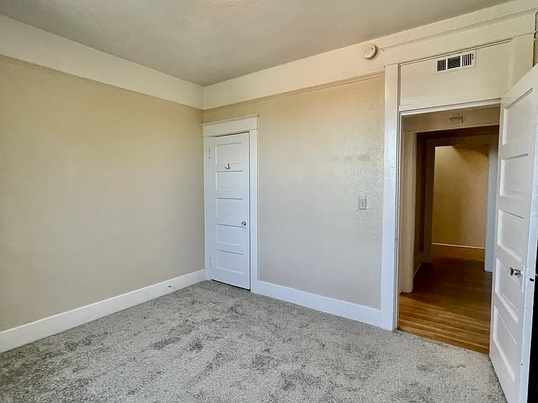 816 S 8th St #203 — Photo 18