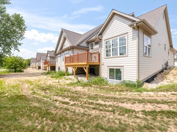 1797 Cedar Ridge DRIVE #215-2, Slinger, WI 53086