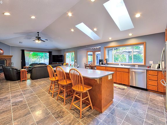 Spacious Kitchen