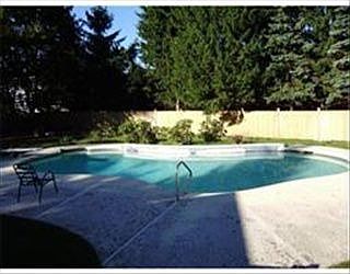 1st image of 23 Rose Glen Dr