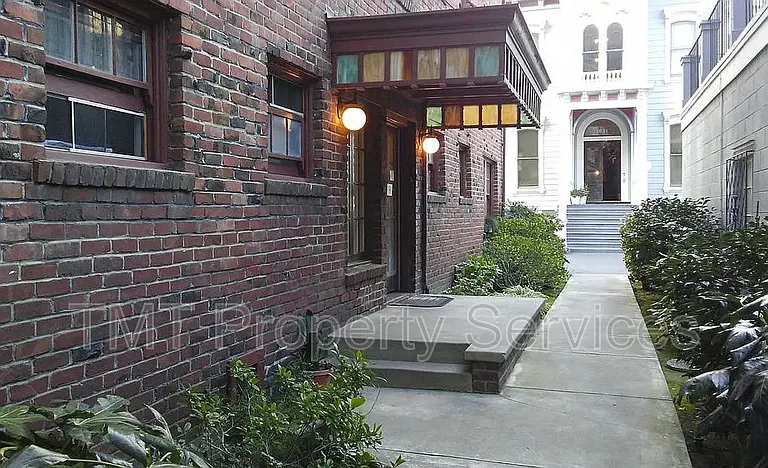 1019 H St #11 — Photo 1