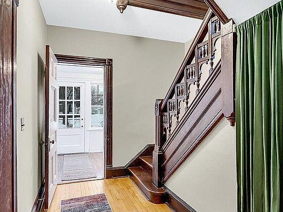 4th image of 2628 Quincy St NE #2