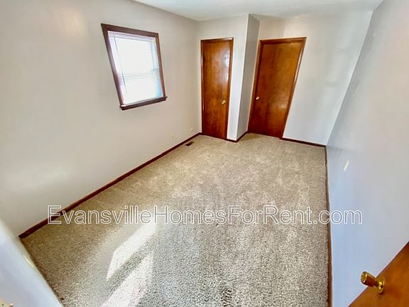 5th image of 3000 W Maryland St APT 1C
