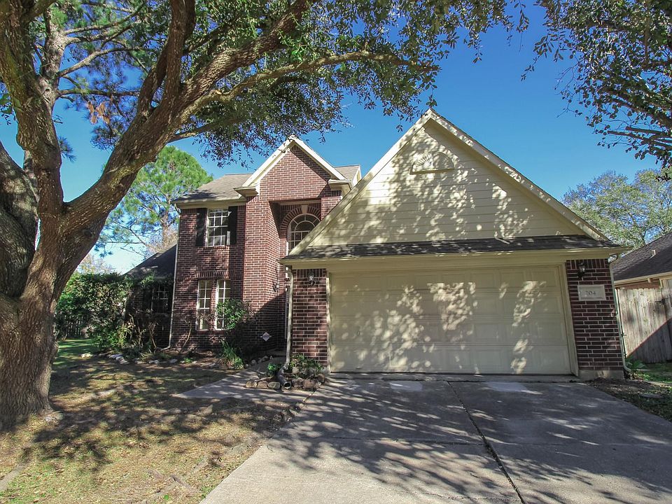 1st image of 204 Carmicheal Ct
