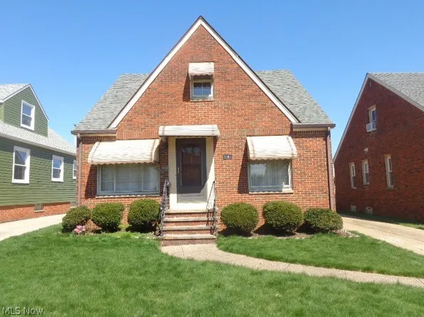 5706 Brownfield Dr, Parma, OH 44129