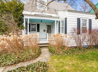 16 White Pl, Burlington, VT 05401