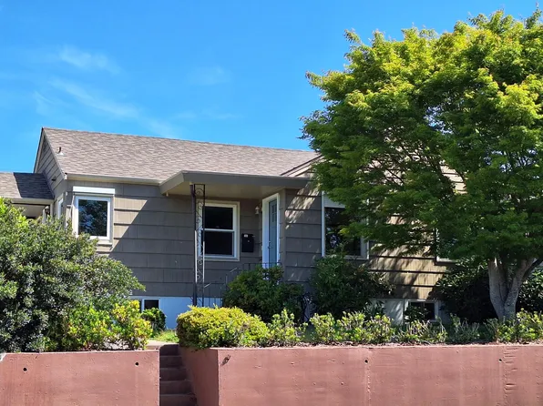 2118 E Highlands St, Bremerton, WA 98310