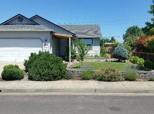154 Robin Ct, Creswell, OR 97426