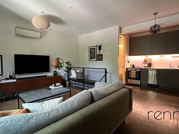2nd image of 295 Montgomery St #1A