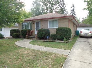 14818 Kennerdown Ave, Maple Heights, OH 44137