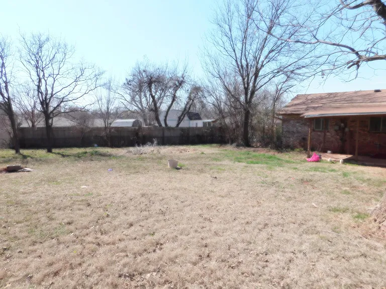 3416 Eastwood Cir — Photo 15