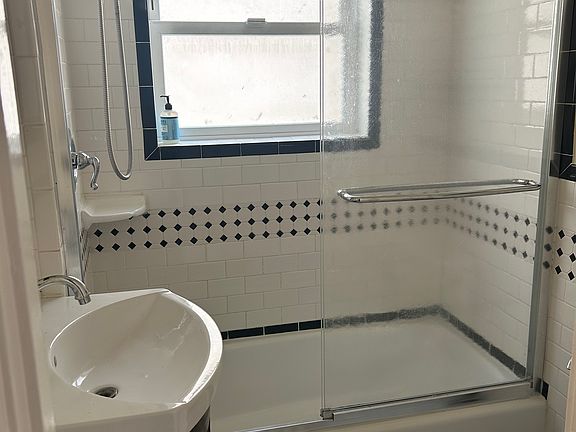 3rd image of 135 Bonito Ave APT 1