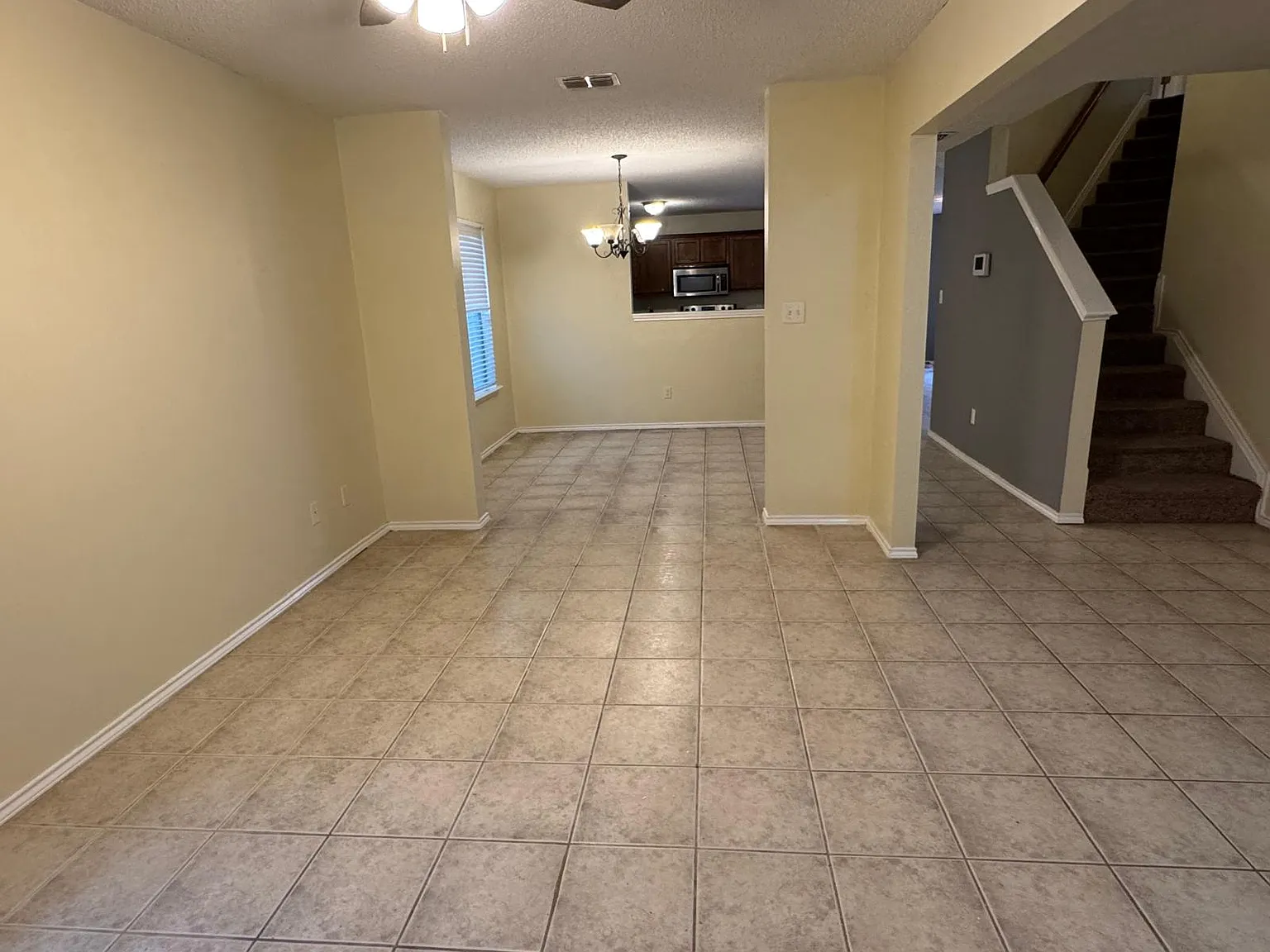 1068 Vamonos Dr — Photo 3