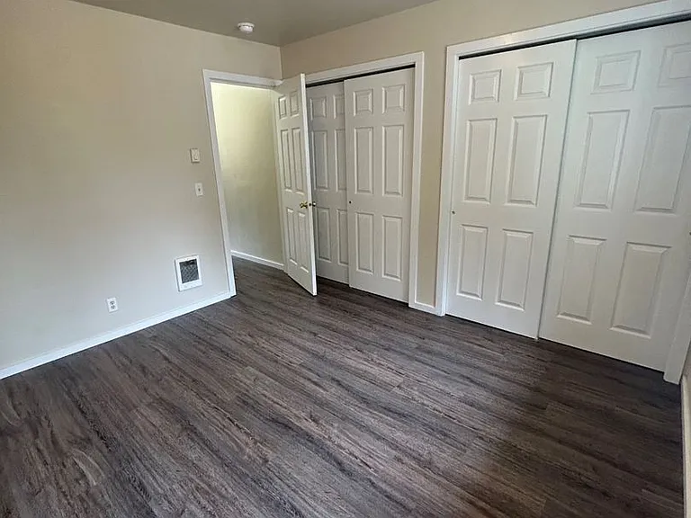427 S 58th St — Photo 11
