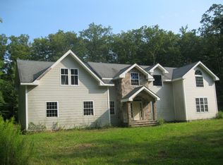 16 Bayberry Rd, Newton, NJ 07860