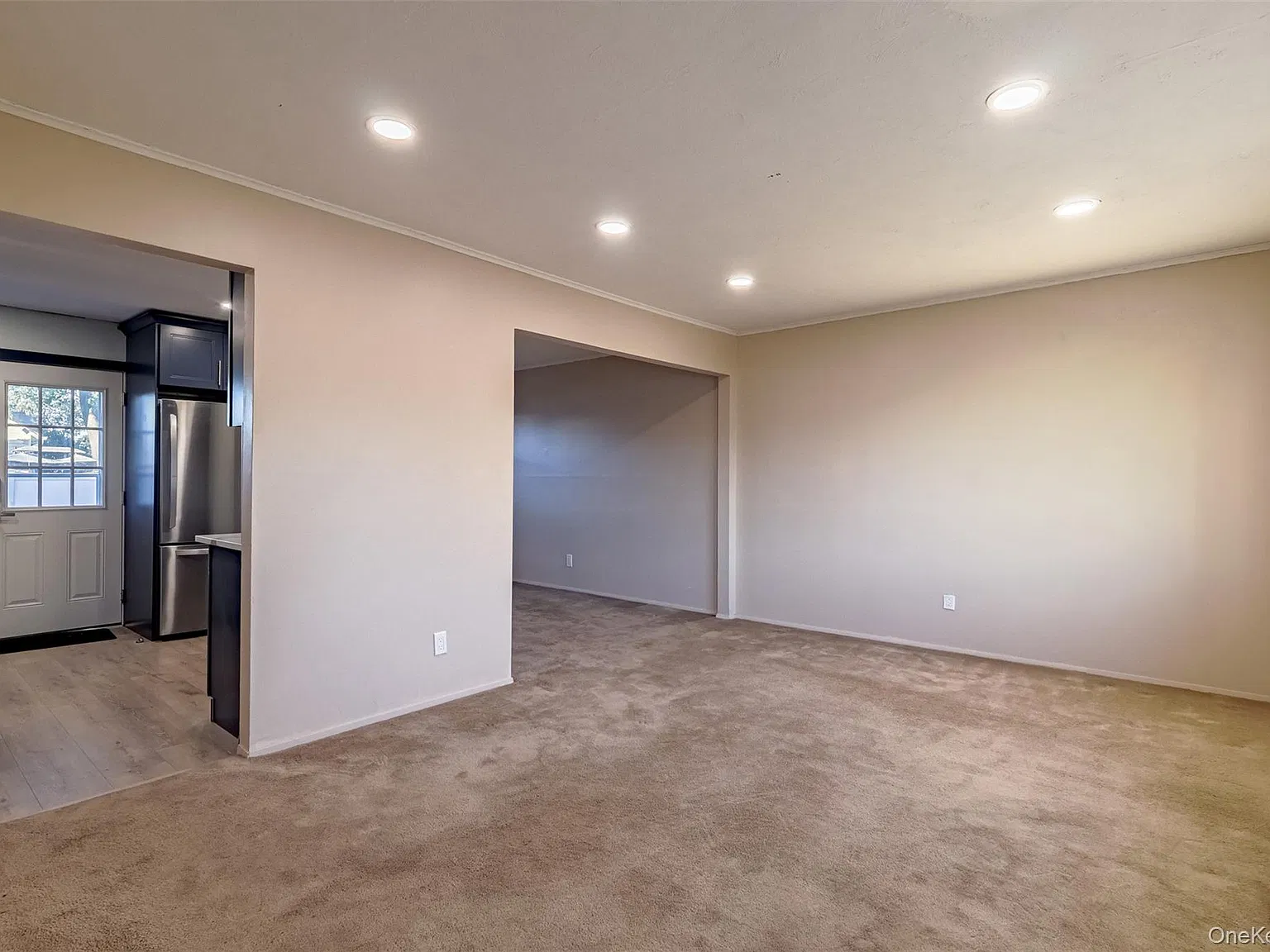 4 bed, 1.0 bath, 1176 sqft, $4,200 — Photo 4