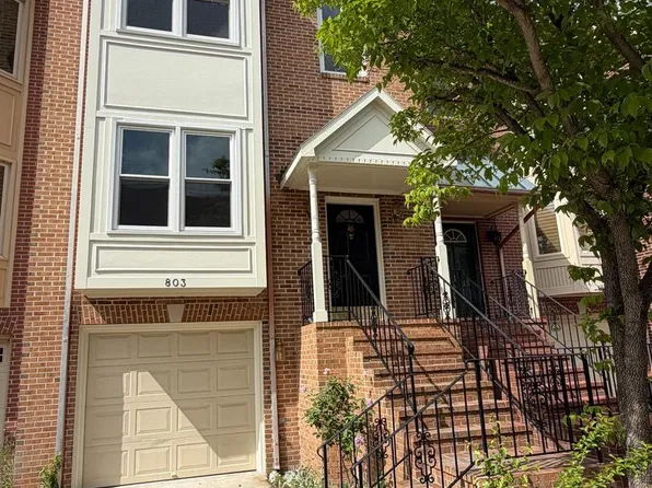 803 Shaw Ct, Fredericksburg, VA 22405