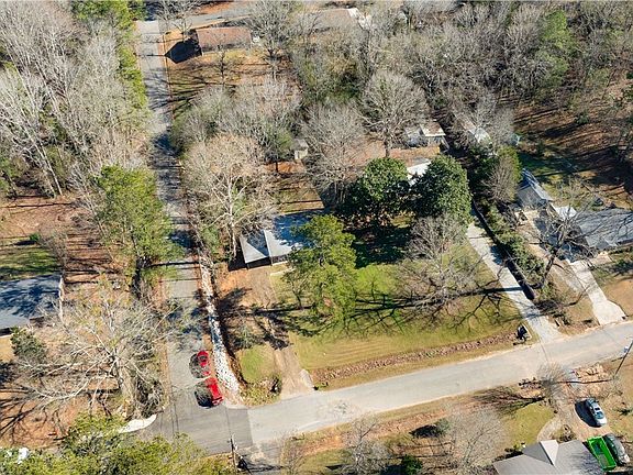 3rd image of 10770 Melrose Ln