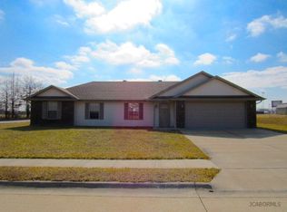 200 Alma Dr, New Bloomfield, MO 65063