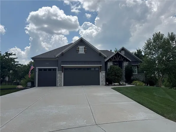 11211 W 171st Ter, Overland Park, KS 66221