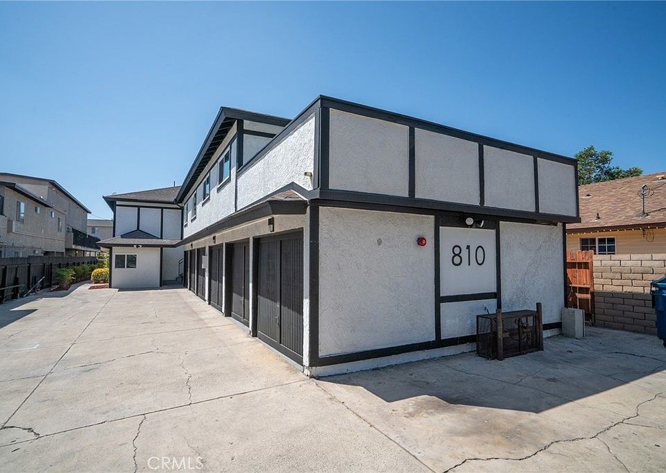 1st image of 810 S Flower St